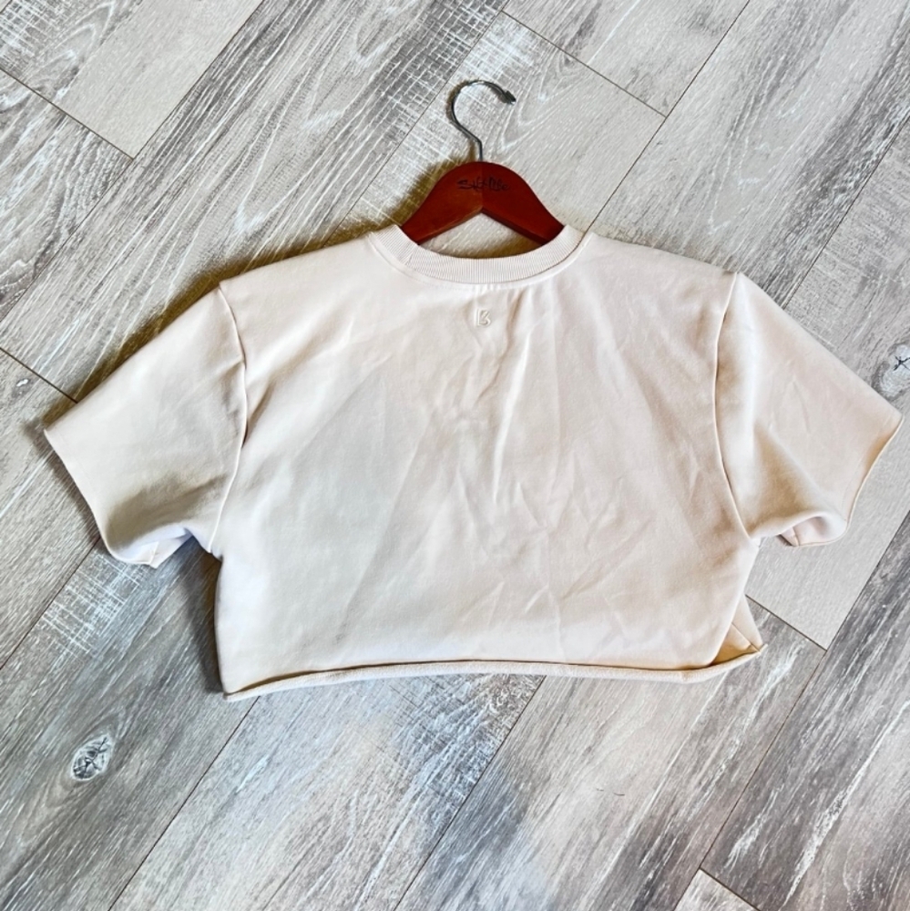 💕BuffBunny Cloud Collection Crop Top Cream-Beige - Picture 2 of 6